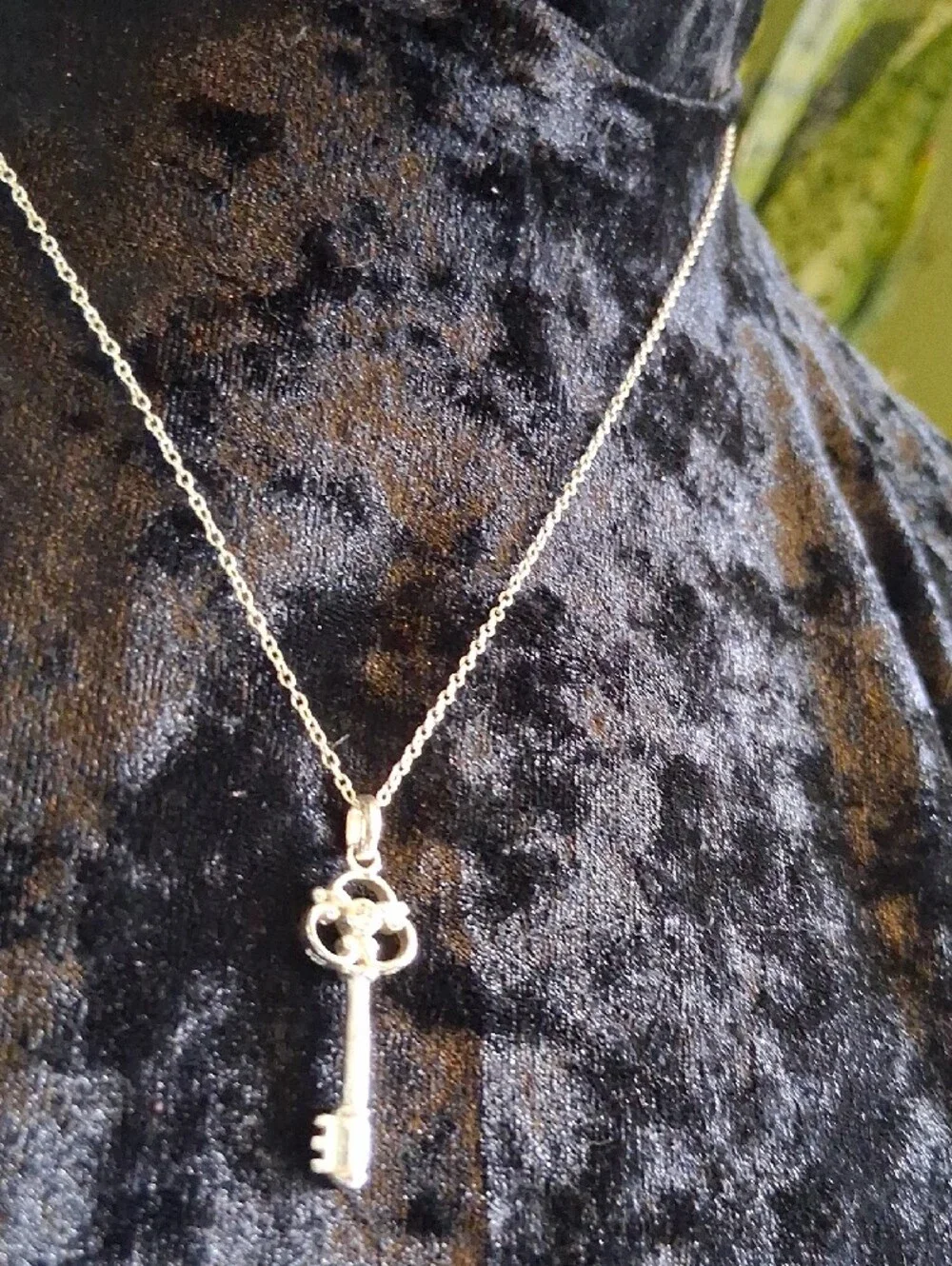 Sterling Silver 925 Crown Key Pendant W Genuine Diamond Center Necklace 22 In - Picture 4 of 14
